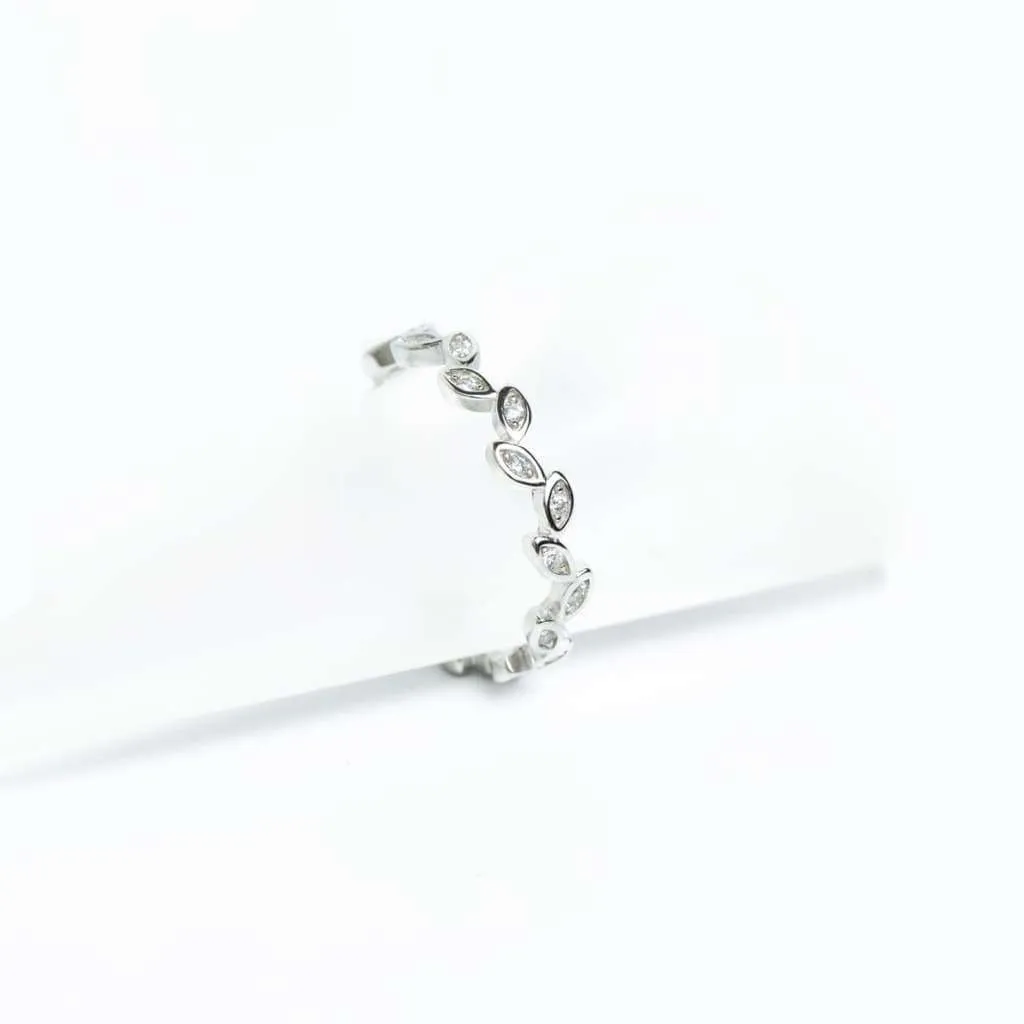 Серебряное кольцо SR149