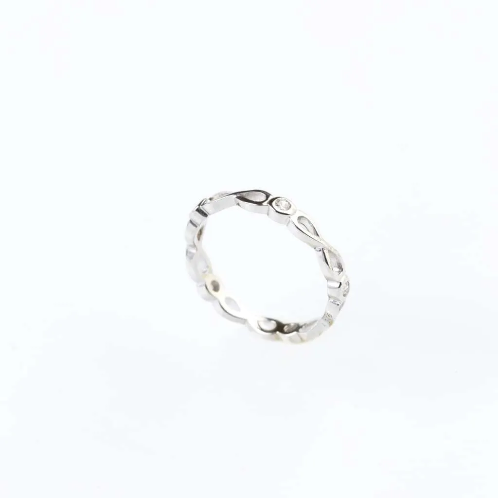 Серебряное кольцо SR152